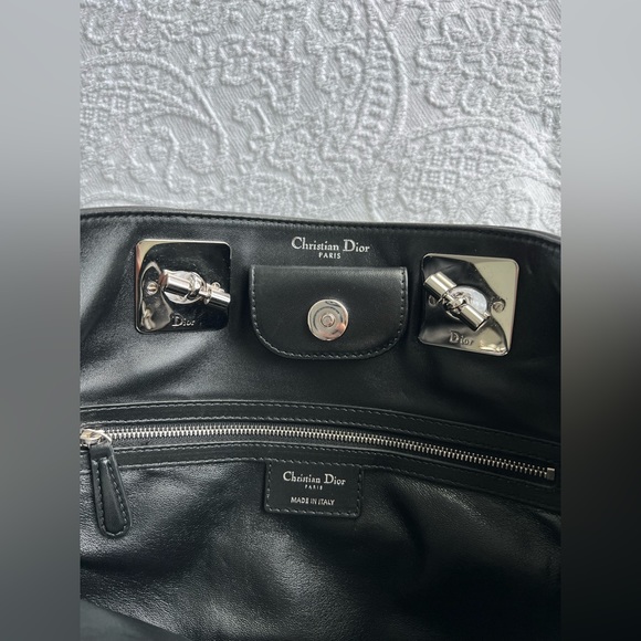 Authentic - Christian Dior Black Cannage Leather Granville Chain Link Tote - Picture 11 of 14